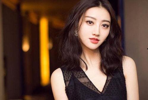 娱乐圈吃瓜背景图女星,揭秘“吃瓜图”背后的明星故事