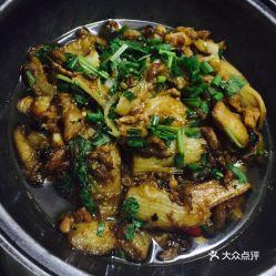 黑茄瓜炒瘦肉可以吃吗,美味营养的家常菜谱分享