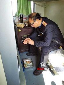 乘务员爆料吃瓜,揭秘航班上的那些“吃瓜”瞬间
