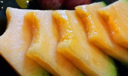 吃哈密瓜可以吃推黑素吗,揭秘吃哈密瓜与黑素的关系
