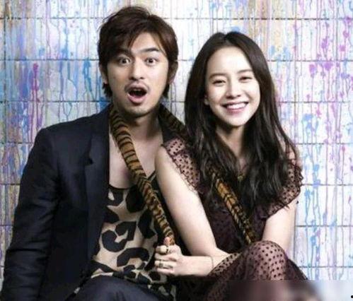 明星网红谈恋爱,甜蜜瞬间，网友直呼羡慕不已