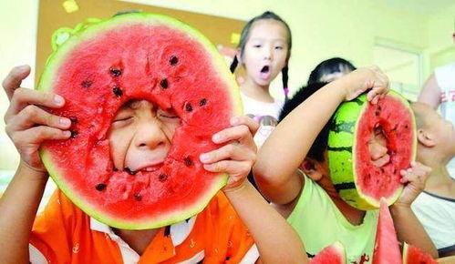 吃瓜爆料三人,三人生死相依，揭秘背后惊人真相