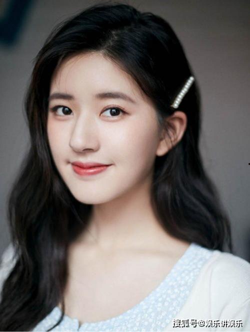 女明星吃黑瓜视频大全集,娱乐圈幕后趣闻一网打尽