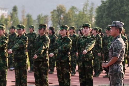 抖音吃瓜爆料军训,军训那些吃瓜爆料，笑料百出！